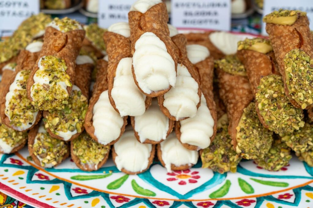 Jakie słodycze warto spróbować podczas podróży do Włoch